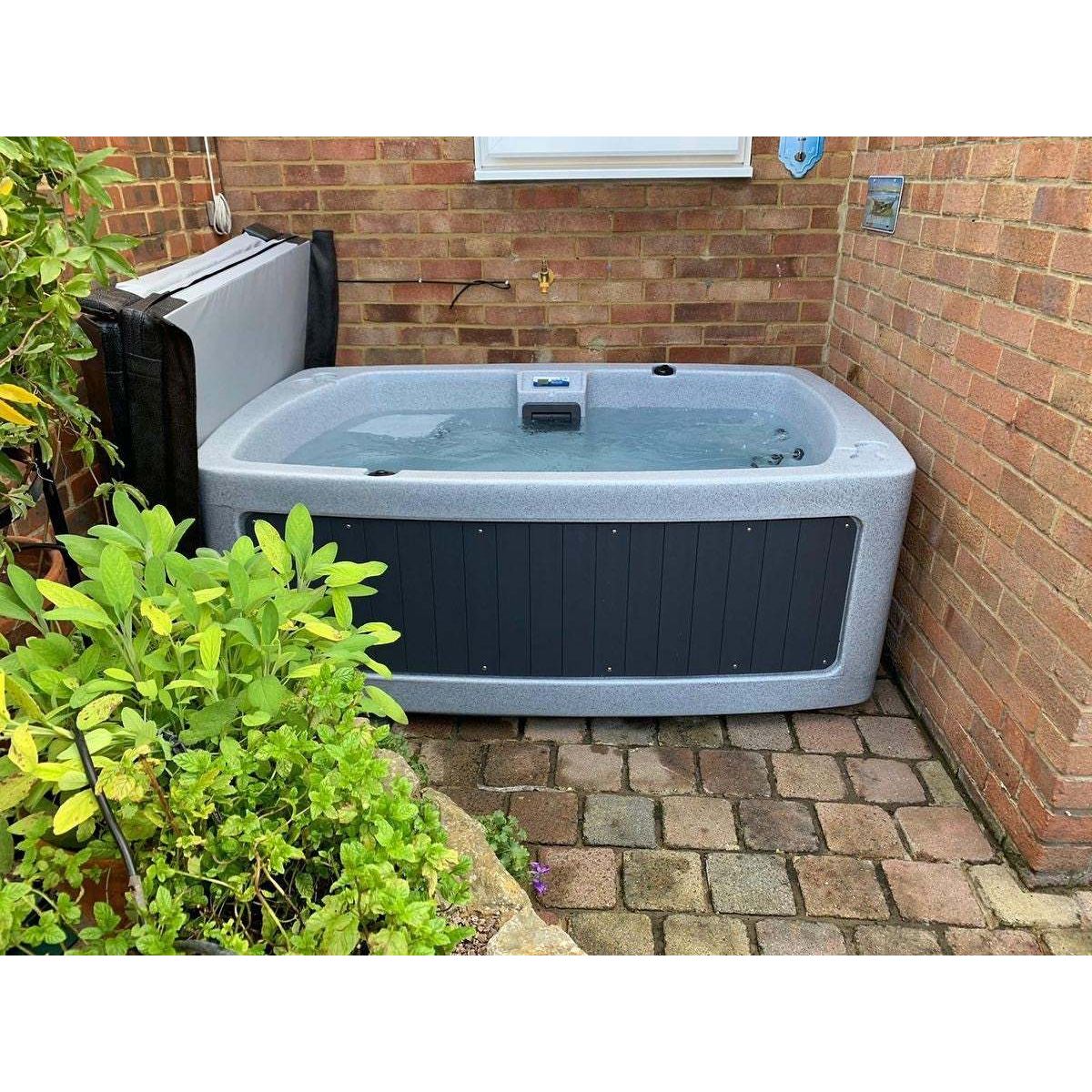 RotoSpa Hot Tub - DuoSpa S080 2-3 People