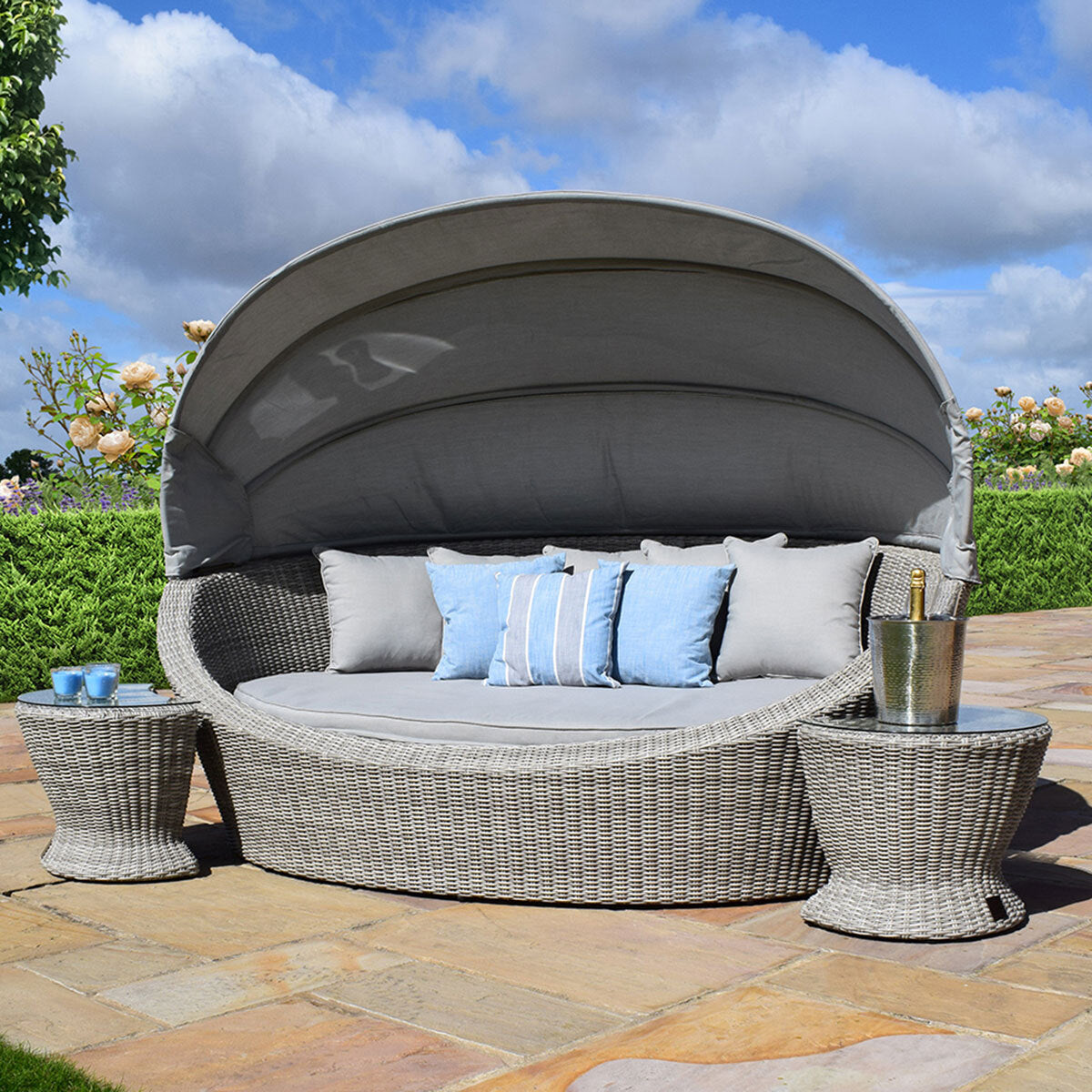 Maze Oxford Grey Rattan Luxury Garden Daybed with canopy and Side stools