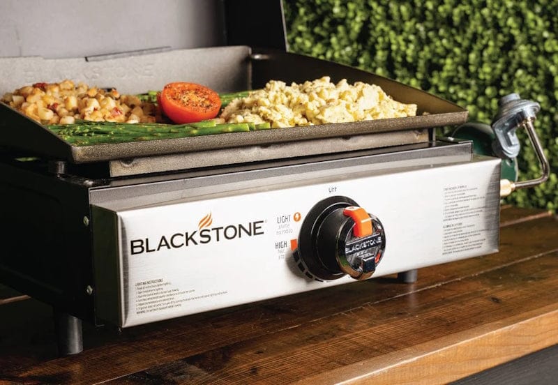 Blackstone 17" Gas Griddle with Hood