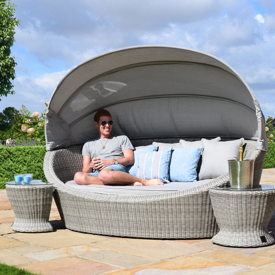 Maze Oxford Grey Rattan Luxury Garden Daybed with canopy and Side stools