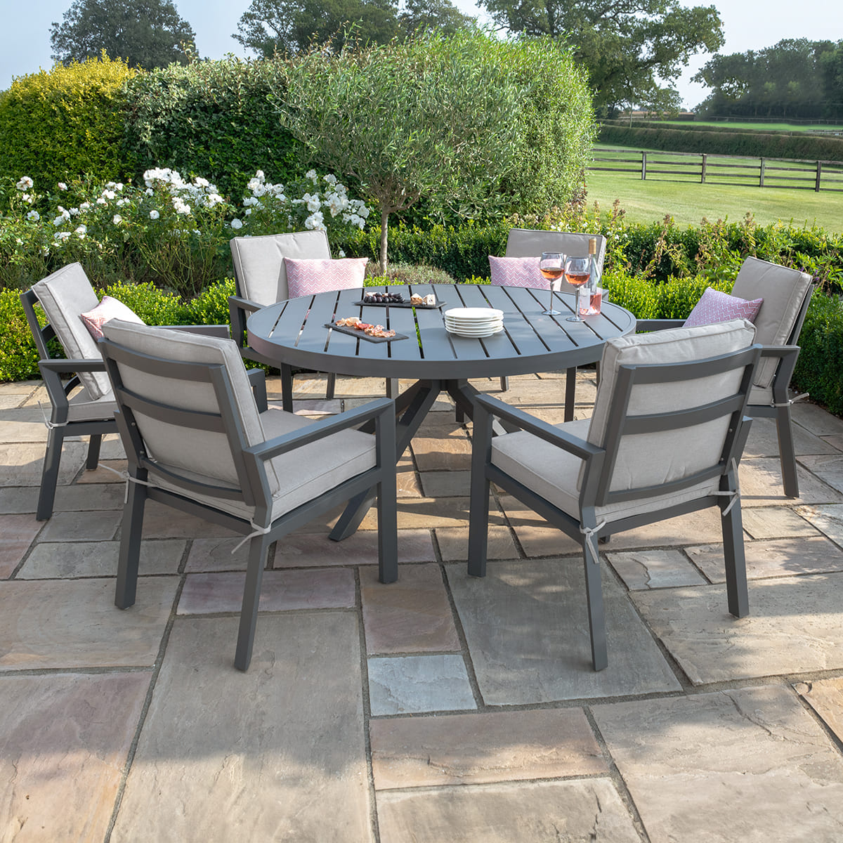 Maze -  New York 6 Seat Round Dining Set