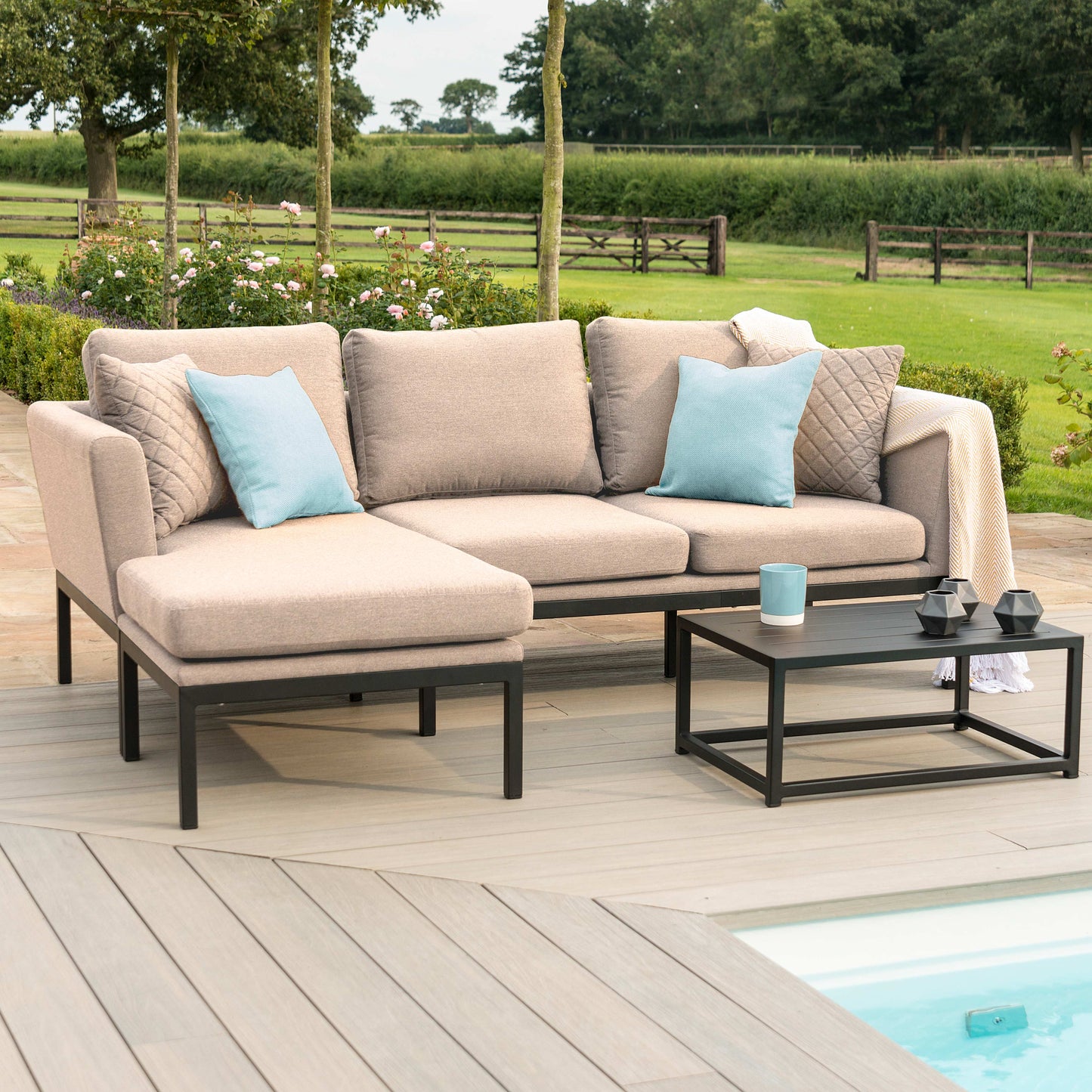 Maze Pulse Chaise Outdoor Sofa Set + Free Winter Cover