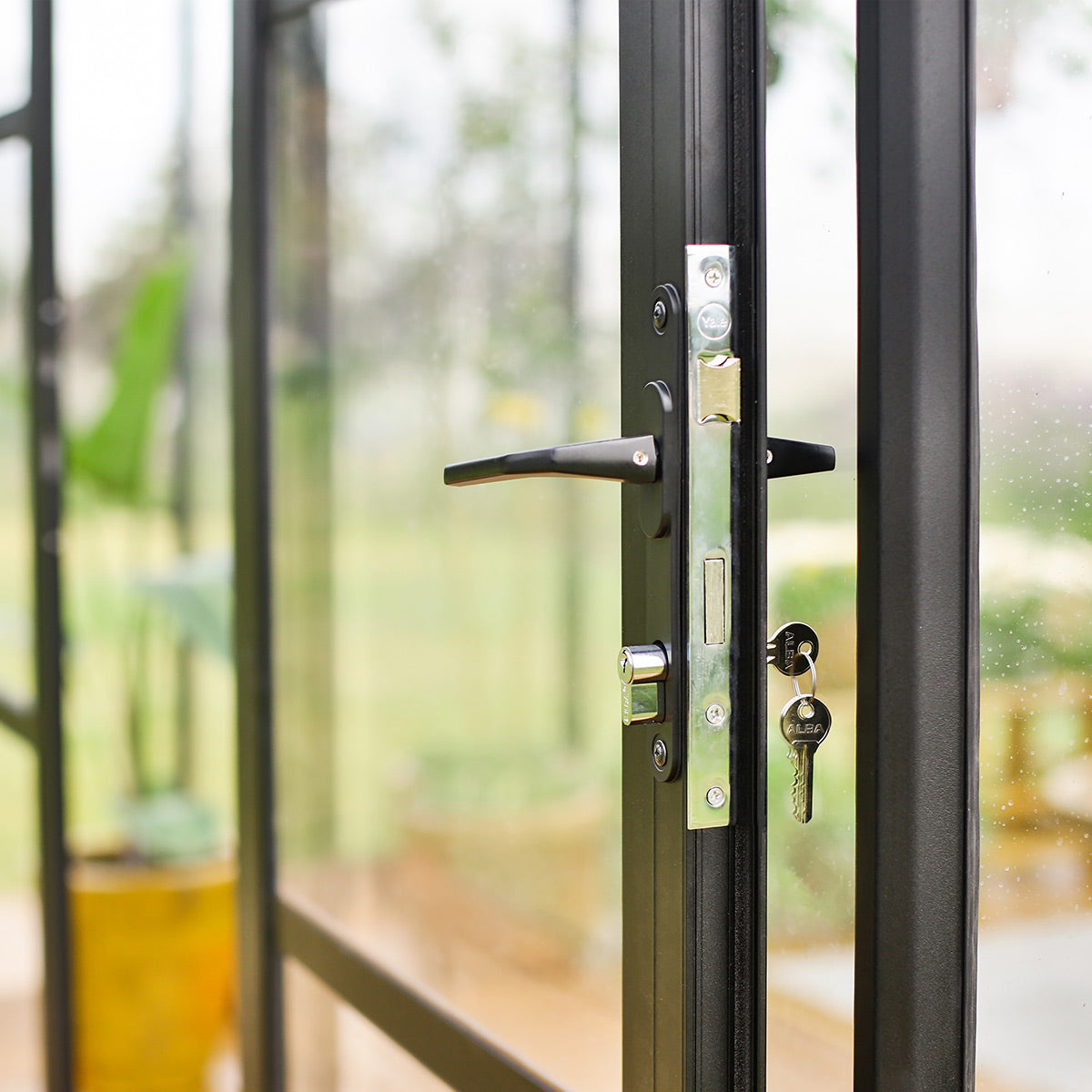 Canopia Triomphe Greenhouse - Black Aluminium Frame & Clear Polycarbonate Panels