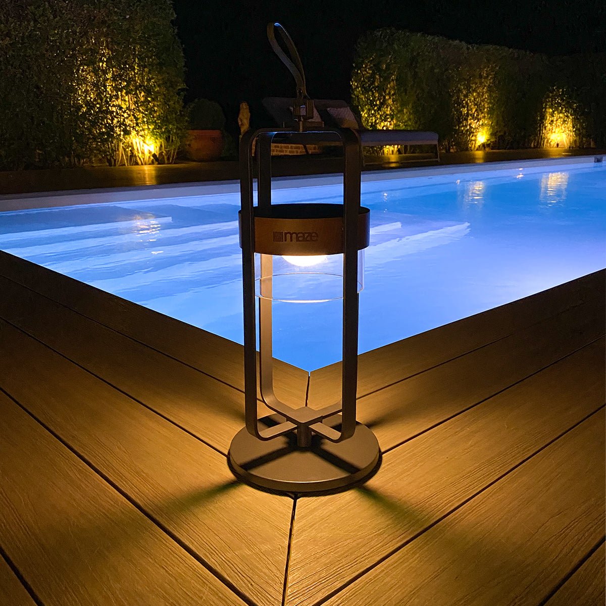 Maze Satellite large solar light with stand