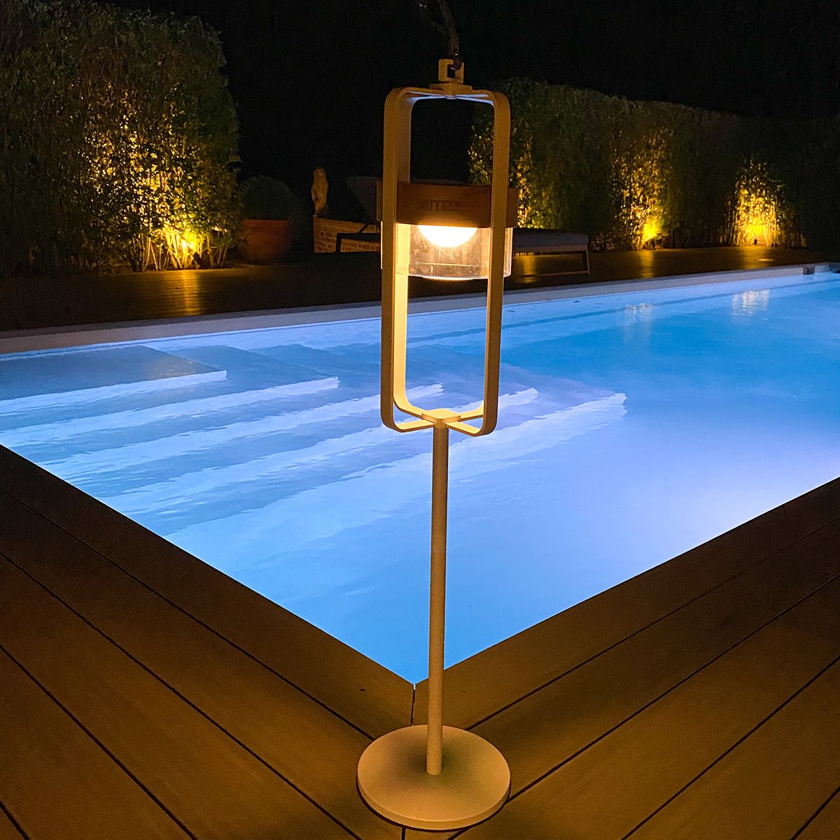 Maze Satellite large solar light with stand